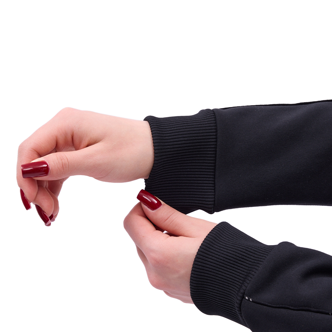 AWDV962-1 Свитшот Essentials черный